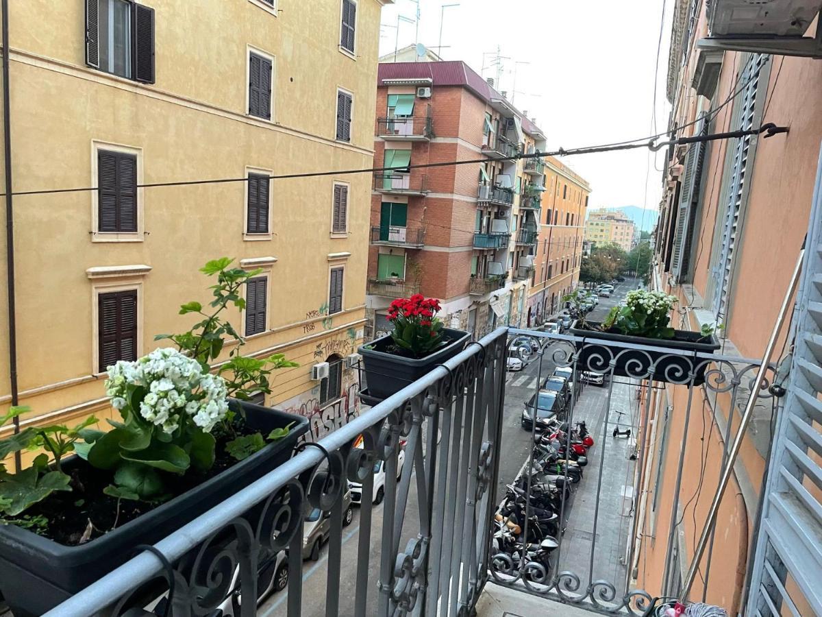 San Lorenzo 42 Rome Extérieur photo