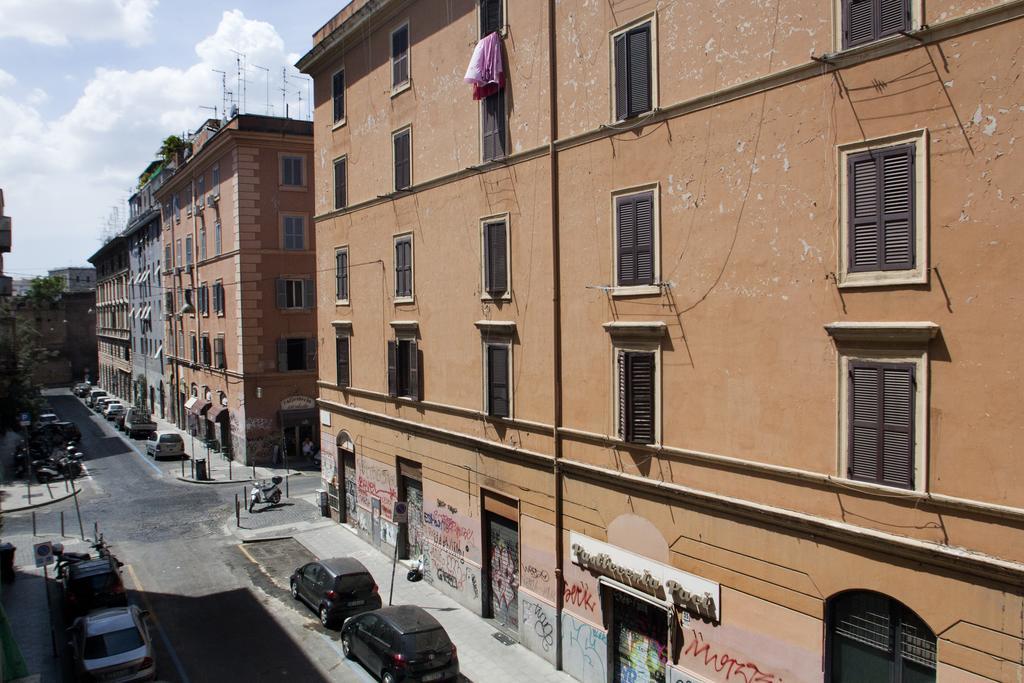 San Lorenzo 42 Rome Extérieur photo
