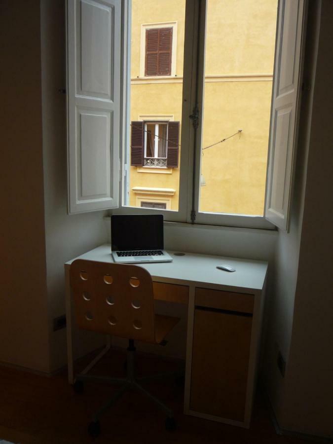 San Lorenzo 42 Rome Extérieur photo